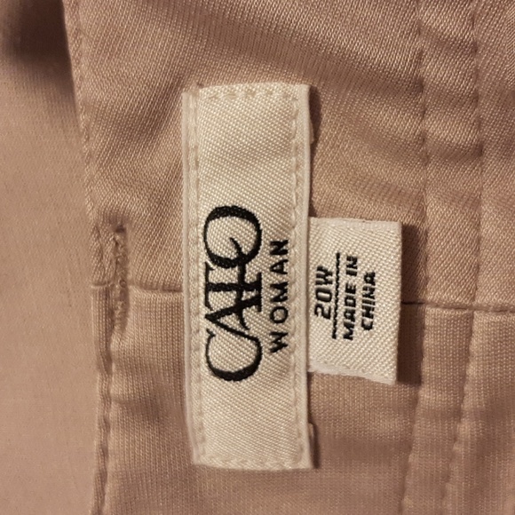 Tan capris - Picture 7 of 8